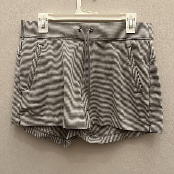 Athleta Pants - Athleta women gray white striped shorts size Medium